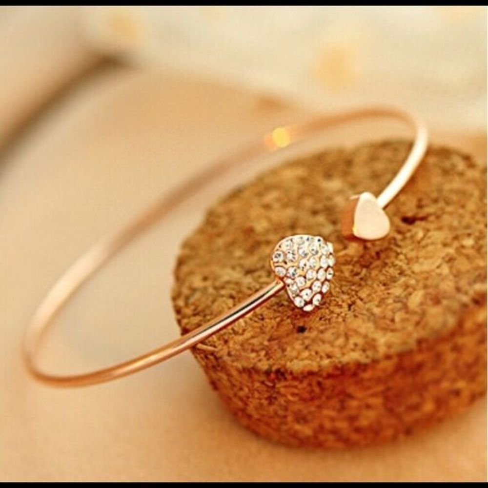 Double heart wire bracelet gold color rhinestones